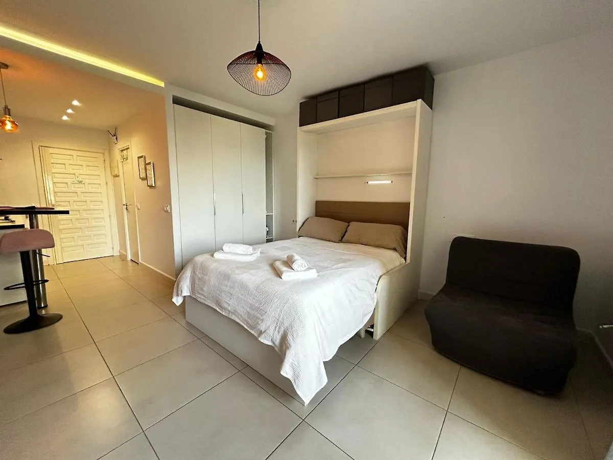 Benalbeach Ocean View بينالماذينا